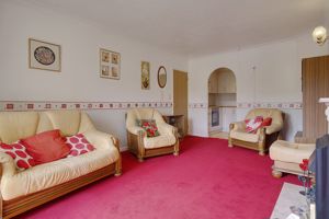 Lounge/Diner- click for photo gallery